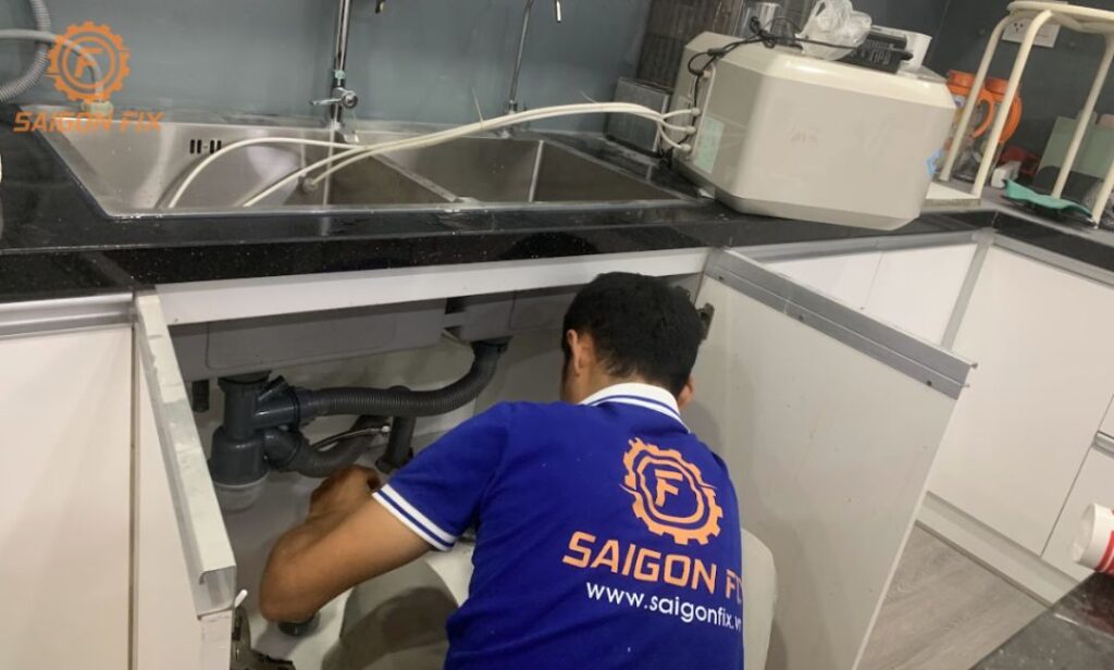 Lắp bồn rửa chén chị Hằng Tân Bình