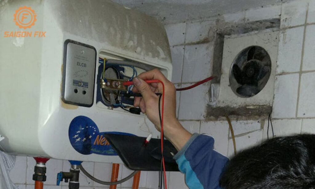 máy nước nóng bị rò điện
