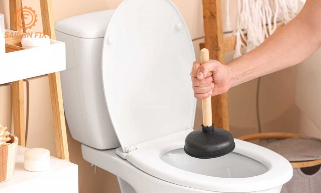 cách thông bồn cầu