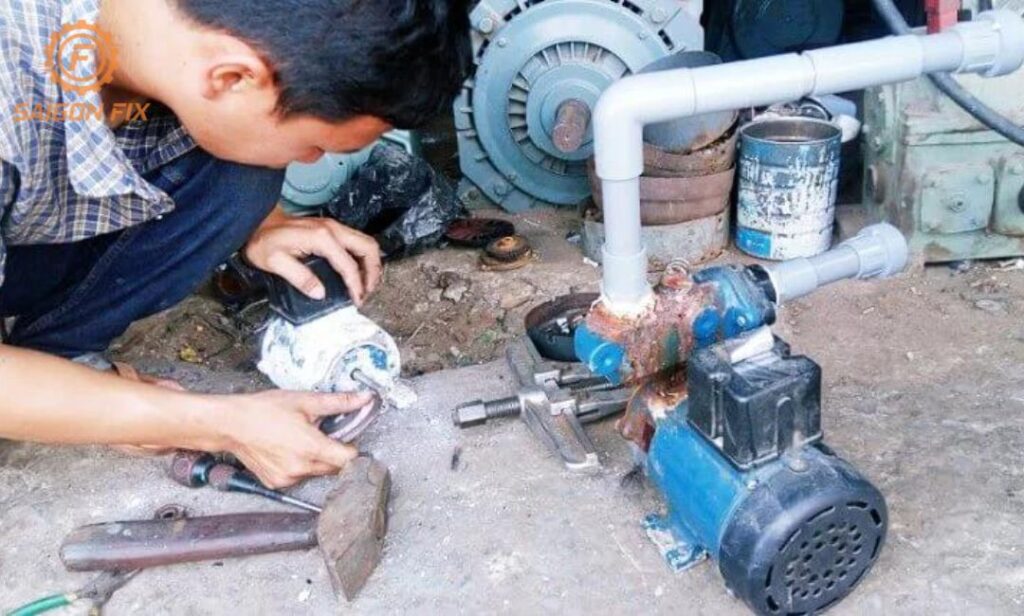 Máy bơm nước lúc mạnh lúc yếu