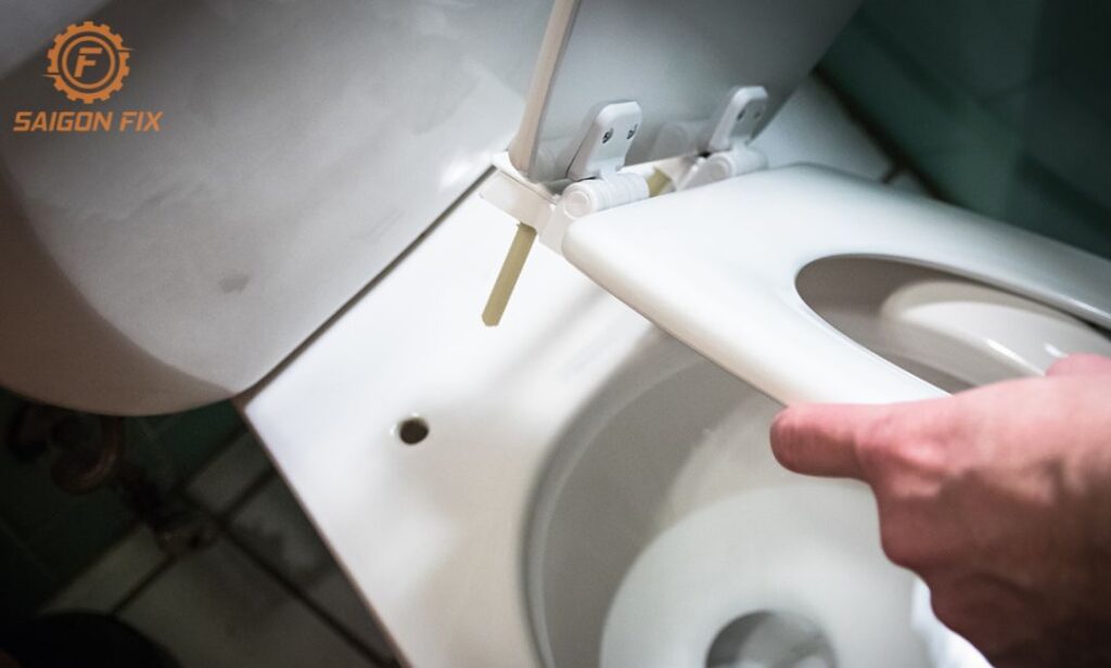 Cách lắp nắp bồn cầu