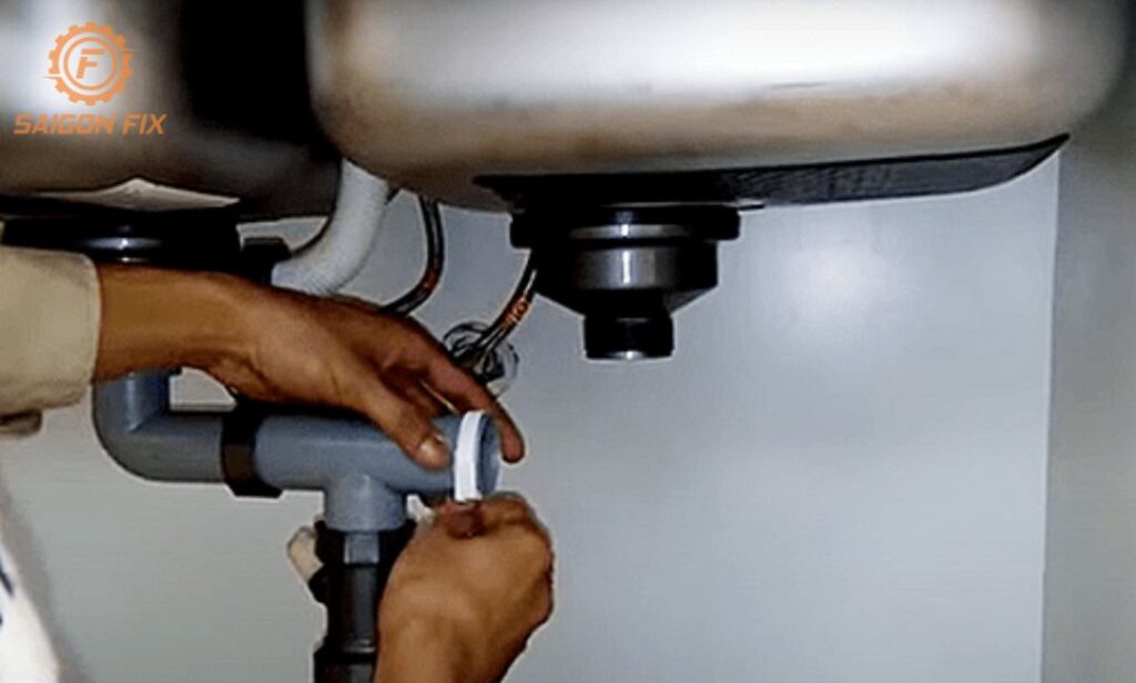 cách sửa bồn rửa chén bị rỉ nước