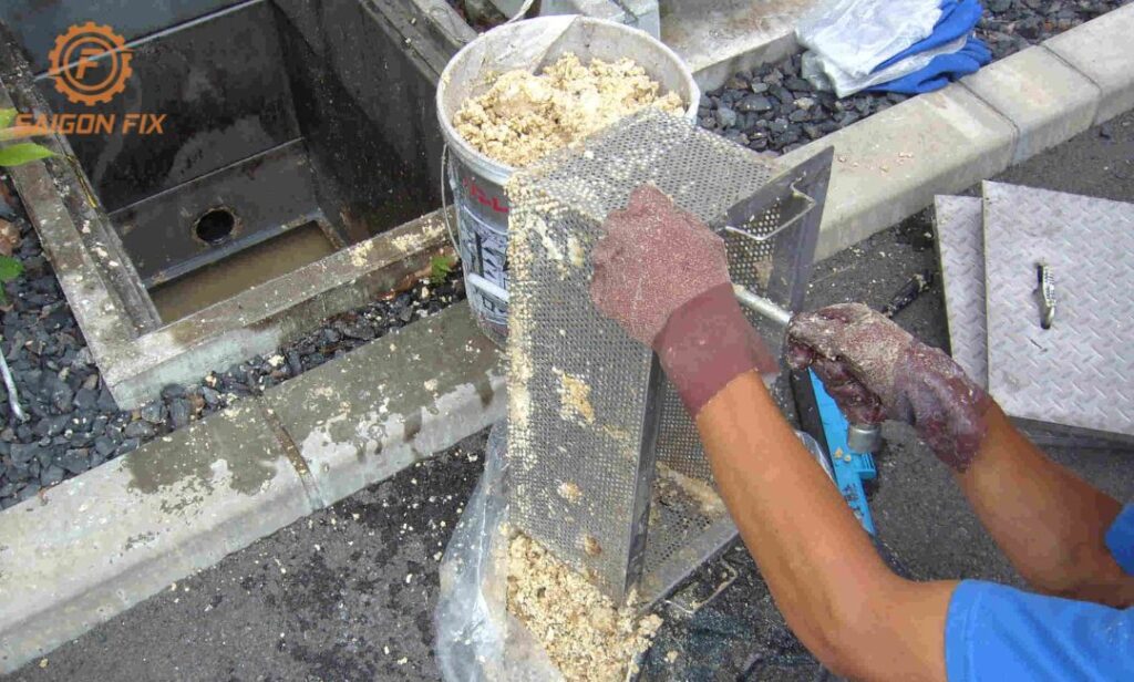 vệ sinh bể tách mỡ