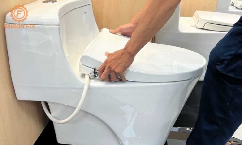 Lắp đặt bồn cầu 1 khối